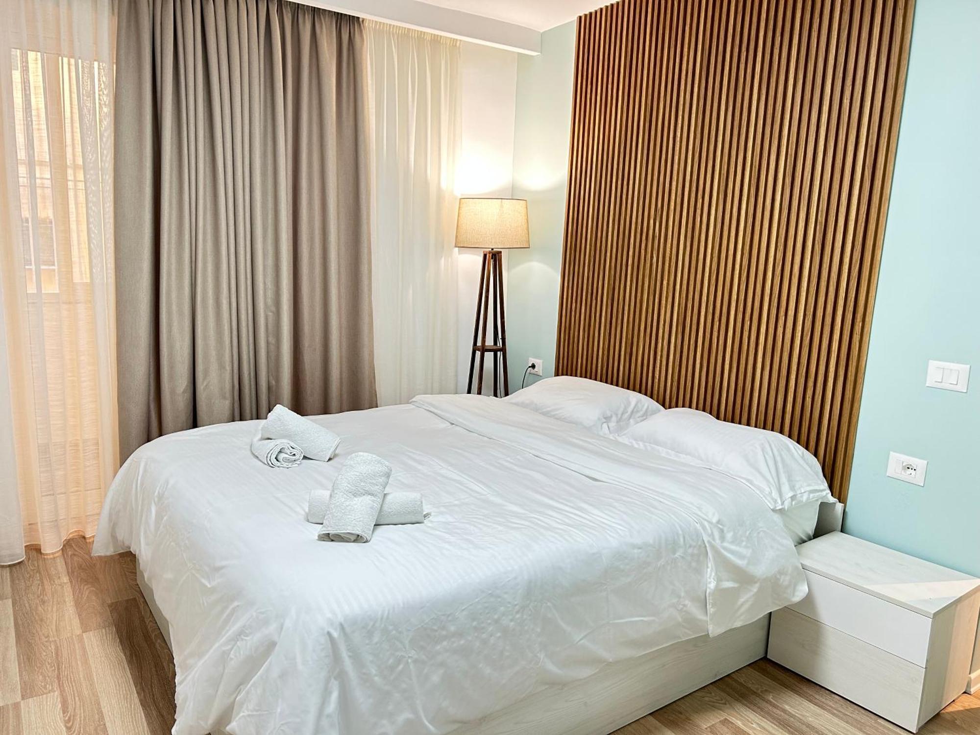 Apartment Spacious Fancy Tirana